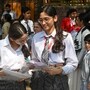 ষষ্ঠ শ্রেণি থেকে ৩ ভাষার ফর্মুলা, নাইন থেকে অঙ্ক-বিজ্ঞানের ২ স্তর, নয়া পথে সিবিএসই। (ছবিটি প্রতীকী, সৌজন্যে সুনীল ঘোষ/হিন্দুস্তান টাইমস)
