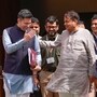 పార్లమెంట్ బడ్జెట్ సమావేశాల్లో నితిన్ గడ్కరీతో రాఘవ్ చద్దా