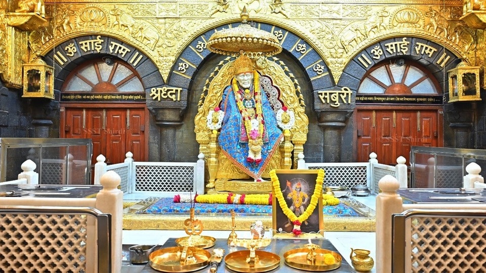 <p>ఈ టూర్ ప్యాకేజీని “సాయి సన్నిధి EX హైదరాబాద్ ”పేరుతో ఆపరేట్ చేస్తున్నారు. ఐఆర్సీటీసీ టూరిజం వెబ్ సైట్ లో ఈ ప్యాకేజీని బుకింగ్ చేసుకోవాలి. జర్నీ డేట్ కంటే ముందే టికెట్లు బుకింగ్ చేసుకోవాల్సి ఉంటుంది. ప్రస్తుతం ఈ ప్యాకేజీ 8 ఏప్రిల్, 2026 తేదీన అందుబాటులో ఉంది.</p>