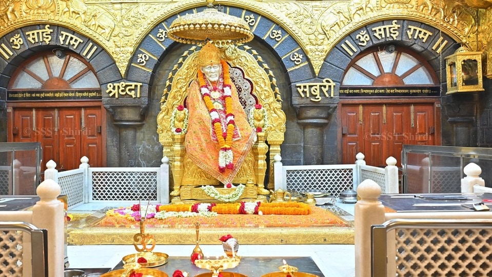<p>ఈ ప్యాకేజీలో టూర్ టికెట్లు, లంచ్, డిన్నర్, టూర్ గైడ్ అందుబాటులో ఉంటాయి. ఏదైనా వ్యక్తిగత ఖర్చులు ఉంటే మీరే భరించుకోవాలి. ఏమైనా సందేహాలు ఉంటే 040-27702407, 9701360701 నెంబర్లను సంప్రదించాలి.</p>