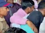 Nashik, Mar 24 (ANI): Ashok Kharat alias 'Bhondu Baba', accused of repeatedly sexually assaulting a 35-year-old woman over several years under the pretext of spiritual guidance, being produced before the Nashik court after his police remand ended, in Nashik on Tuesday. (ANI Video Grab) (ANI Video Grab)