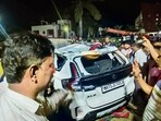 Police teams, along with fire brigade personnel and locals, carried out a difficult rescue operation. (HT)