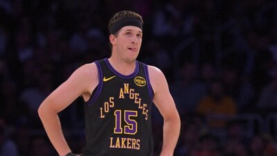 Los Angeles Lakers guard Austin Reaves (15) on the court in the first half against the Cleveland Cavaliers (IMAGN IMAGES via Reuters Connect)