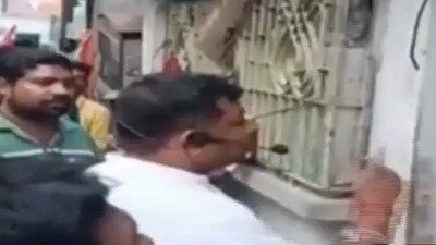ভোটারদের ভয় দেখানোর অভিযোগে গ্রেফতার তৃণমূল নেতা।