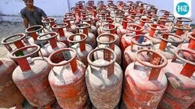 When contacted, Jatin Mittal, District Food and Supplies Controller (DFSC), Panchkula, said that there was no shortage of stock at the agency. (HT Photo)