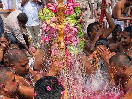 వైభవంగా ఒంటిమిట్ట శ్రీ కోదండరాముడి చక్రస్నానం