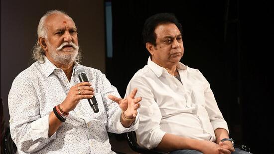 BNA chairperson and actor Ratishankar Tripathi and director Bipin Kumar at a press conference on the golden jubilee celebrations of Bharatendu Natya Akademi in Lucknow on Saturday. (Mushtaq Ali/HT Photo)