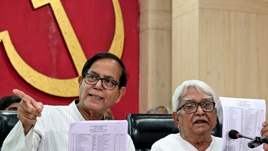 Kolkata: Left Front chairman Biman Bose, right, and CPI(M) state secretary Mohammed Salim display the candidates list of Left parties for the upcoming West Bengal Assembly elections during a press conference, at the CPI(M) state headquarters, in Kolkata, Monday, March 16, 2026. (PTI)