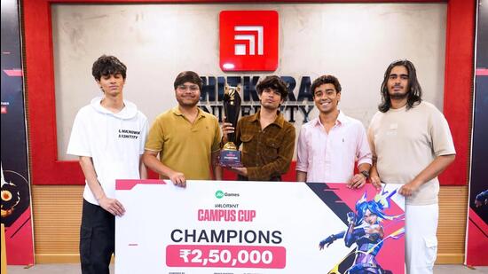 The winning JECRC University, Jaipur, team with the award at the grand finale at Chitkara University.