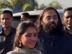 Radhika Merchant and Anant Ambani visited temple in ethnic outfits. 