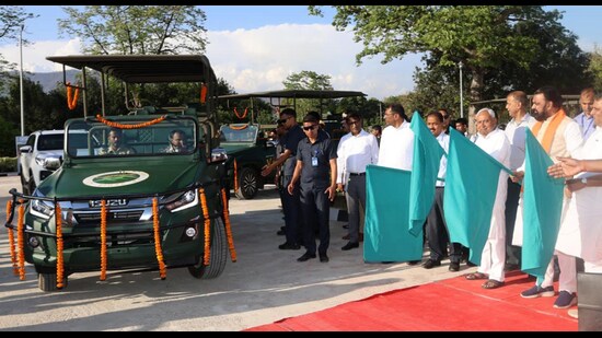 Bihar chief minister Nitish Kumar, along with deputy chief minister Samrat Choudhary, inaugurates various development schemes at Valmikinagar in West Champaran on Sunday. (HT Photo)