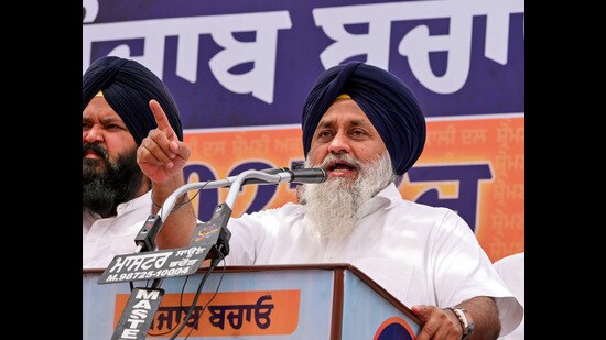 Shiromani Akali Dal (SAD) president Sukhbir Singh Badal addresses a rally at Baran village in Patiala on Sunday. (ANI)
