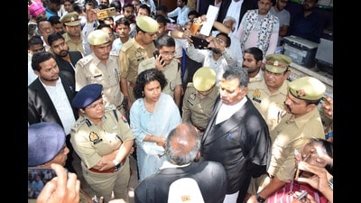 Kheri DM Durga Shakti Nagpal and SP Dr Khyati Garg inspecting the crime scene in the court campus in Lakhimpur on Monday. (HT PHOTO) Kheri DM Durga Shakti Nagpal and SP Dr Khyati Garg inspecting the crime scene in the court campus in Lakhimpur on Monday. (HT PHOTO)