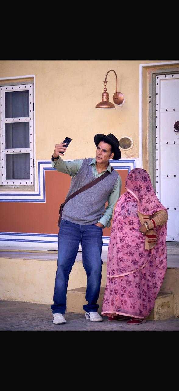 The selfie which Akshay Kumar showed to the media at the Bhooth Bangla trailer launch. The selfie which Akshay Kumar showed to the media at the Bhooth Bangla trailer launch.