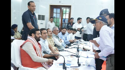CM Saini addressing locals’ grievances during the redressal meeting at John Hall, in Gurugram on Monday. (HT Photo) CM Saini addressing locals’ grievances during the redressal meeting at John Hall, in Gurugram on Monday. (HT Photo)