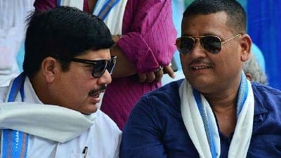 ফের ফুলবদল অর্জুনের ভগ্নীপতির (সৌজন্যে টুইটার) ফের ফুলবদল অর্জুনের ভগ্নীপতির (সৌজন্যে টুইটার)