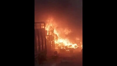 The first fire broke out at around 5.58 am at Gyan Hosiery in Ghosgarh on Rahon Road. (HT Photo)