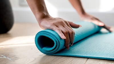 Can't make balance during yoga? The anti-slip mat can help prevent it (Freepik) Can't make balance during yoga? The anti-slip mat can help prevent it (Freepik)