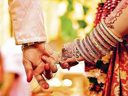 পণের জন্য অকথ্য নির্যাতন, ভয়ঙ্কর কেচ্ছা ফাঁস স্ত্রীর