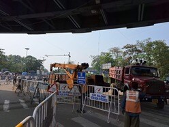 চিংড়িঘাটায় মেট্রোর কাজের জন্য দুটি সপ্তাহান্তের ছাড়পত্র দিল পুলিশ। (ছবিটি প্রতীকী, সৌজন্যে Metro Railways)