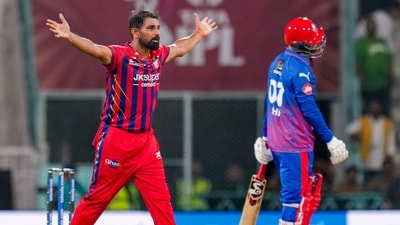 Mohammed Shami, left, during the Indian Premier League (IPL) 2026 cricket match between Lucknow Super Giants and Delhi Capitals (PTI)