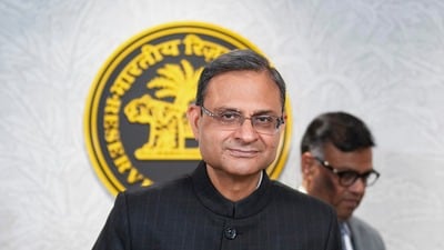 ఆర్బీఐ గవర్నర్ సంజయ్ మల్హోత్రా.. ఆర్బీఐ గవర్నర్ సంజయ్ మల్హోత్రా..