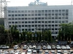 Navi Mumbai, India - March 3, 2023:Parking beneath high tension wire line by CIDCO bhavan at CBD Belapur in Navi Mumbai, India, on Friday, March 3, 2023. (Photo by Bachchan Kumar/ HT PHOTO) (HT PHOTO)