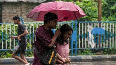 পশ্চিমবঙ্গের বিভিন্ন জেলায় ঝড় চলবে আজও। বৃষ্টি হবে। (ছবিটি প্রতীকী, সৌজন্যে পিটিআই) পশ্চিমবঙ্গের বিভিন্ন জেলায় ঝড় চলবে আজও। বৃষ্টি হবে। (ছবিটি প্রতীকী, সৌজন্যে পিটিআই)