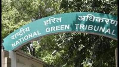 The latest disclosure comes months after the transport department had flagged widespread non-compliance within its own fleet. (HT archive) The latest disclosure comes months after the transport department had flagged widespread non-compliance within its own fleet. (HT archive)