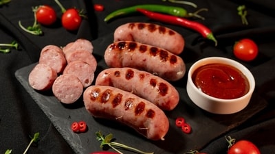 Read more to find out how eating processed meats daily affects your cancer risk. (Unsplash) Read more to find out how eating processed meats daily affects your cancer risk. (Unsplash)