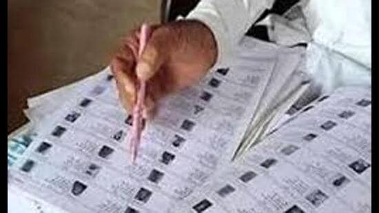 Among the nine assembly constituencies in the state capital, Lucknow East (173) recorded the sharpest decline of 1,43,478 voters (For Representation)