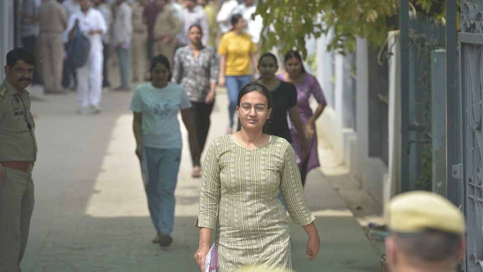 বুধবার এসএসসি সিজিএল 'ফার্স্ট রাউন্ড অফ টেনটেটিভ অ্যালোকেশন'-র (FRTA) তালিকা প্রকাশিত হয়েছে। (ছবিটি প্রতীকী, সৌজন্যে হিন্দুস্তান টাইমস)