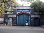 he public health department on Friday issued a show-cause notice to a former contractor of the Mental Hospital (RMH) in Yerawada. (HT)