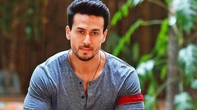 টাইগার শ্রফ পুনের ফ্ল্যাট বিক্রি করে দিলেন! জানেন কত কোটি টাকা পেলেন?