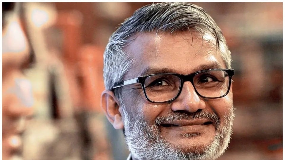 <p>బాలీవుడ్ లో ప్రముఖ దర్శకుడు నితేష్ తివారీ తన కెరీర్ లో ఎన్నో గొప్ప చిత్రాలను అందించాడు. అతడు డైరెక్ట్ చేసిన దంగల్ మూవీ అయితే 1000 కోట్లు కాదు కదా రూ.2000 కోట్లకు పైగా వసూలు చేసింది. దంగల్ రూ.2070.3 కోట్లు వసూలు చేయడం విశేషం.</p>(instagram)