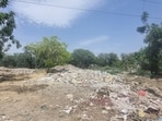 Officials cite 1,200 metric tonnes waste daily; door-to-door tender scrapped, new estimate underway amid gaps in collection and processing. (HT Photo) Officials cite 1,200 metric tonnes waste daily; door-to-door tender scrapped, new estimate underway amid gaps in collection and processing. (HT Photo)
