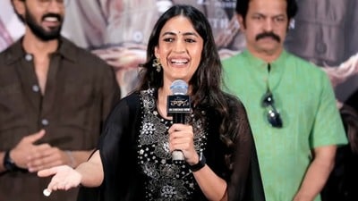 నేను చేసే ప్రతీ సినిమాతో డిస్ట్రిబ్యూటర్లు హ్యాపీగా ఉండేలా చూసుకుంటాను.. నిహారిక కొణిదెల కామెంట్స్ నేను చేసే ప్రతీ సినిమాతో డిస్ట్రిబ్యూటర్లు హ్యాపీగా ఉండేలా చూసుకుంటాను.. నిహారిక కొణిదెల కామెంట్స్