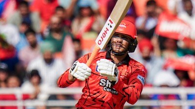 అభిషేక్ శర్మ (PTI) అభిషేక్ శర్మ (PTI)