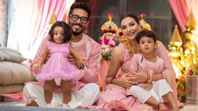 কে বেশি বড়লোক, স্বামী রাজ না বউ শুভশ্রী? কে বেশি বড়লোক, স্বামী রাজ না বউ শুভশ্রী?