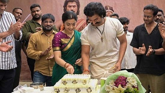 మూవీ సెట్లో రష్మిక మందన్న, విజయ్ దేవరకొండ (x)