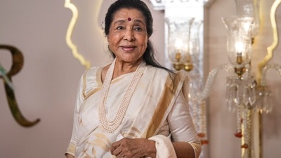 শুধু সফল গায়িকা নন, পাকা ব্যবসায়ী! বিদেশে একাধিক রেস্তোরাঁ,রেখে গেলেন কত কোটির সাম্রাজ্য? (PTI) শুধু সফল গায়িকা নন, পাকা ব্যবসায়ী! বিদেশে একাধিক রেস্তোরাঁ,রেখে গেলেন কত কোটির সাম্রাজ্য? (PTI)