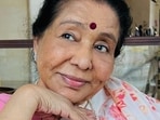 Asha Bhosle passed away on Sunday due to multi-organ failure in Mumbai. 