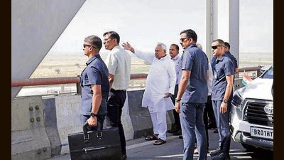 Bihar CM Nitish Kumar inspects the bridge being constructed parallel to JP Setu in Patna, Monday (SANTOSH KUMAR/HT)