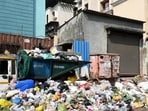 Navi Mumbai, India - Feb. 10, 2025: Garbage lying on the roads in NMMC area, due to NMMC contract workers call strike at Koparkhairane in Navi Mumbai, India, on Monday, February 10, 2025. (Photo by Bachchan Kumar/ HT PHOTO) (HT PHOTO) Navi Mumbai, India - Feb. 10, 2025: Garbage lying on the roads in NMMC area, due to NMMC contract workers call strike at Koparkhairane in Navi Mumbai, India, on Monday, February 10, 2025. (Photo by Bachchan Kumar/ HT PHOTO) (HT PHOTO)