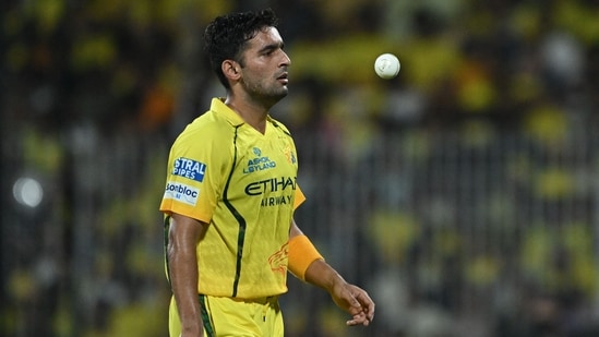 Anshul Kamboj provided CSK with a great start picking up the early wicket of Finn Allen.(AFP)