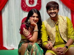 ‘জীবনের ৩৮টা বসন্ত পার করার পর…’, নববর্ষে শুভস্মিতাকে পাশে নিয়ে কী বার্তা সৌরভের
