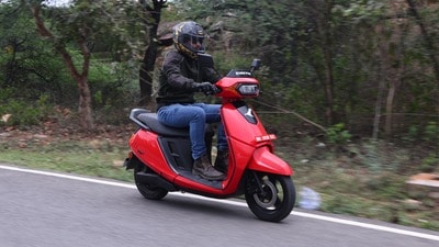 కైనెటిక్​ డీఎక్స్​+ ఎలక్ట్రిక్​ స్కూటర్..