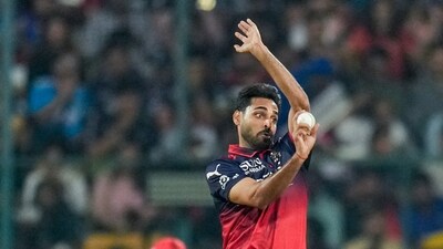 Bhuvneshwar Kumar picked up three wickets for 27 runs. He accounted for Rishabh Pant, George Linde and Mohammed Shami. (PTI) Bhuvneshwar Kumar picked up three wickets for 27 runs. He accounted for Rishabh Pant, George Linde and Mohammed Shami. (PTI)