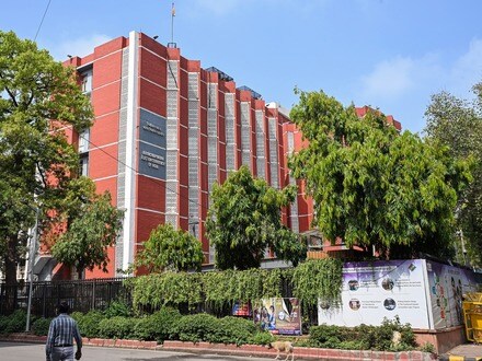 রাজ্যে ভোট গণনা কেন্দ্র অর্ধেক করল কমিশন