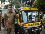 Mumbai, India - October 13, 2022: Auto driver G. Annadurai from Chennai poses for the picture with Mumbai's autorickshaw drivers, at BKC, in Mumbai, India, on Thursday, October 13, 2022. (Photo by Pratik Chorge/Hindustan Times) (Pratik Chorge/HT PHOTO)